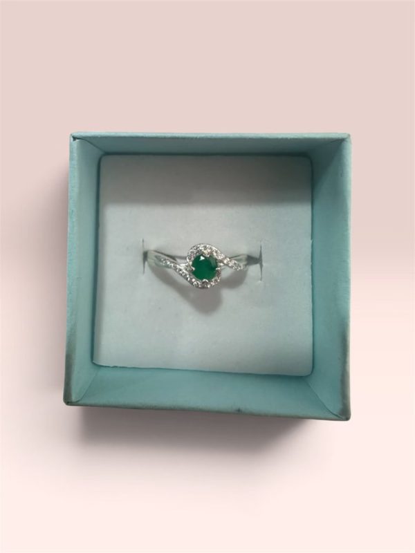 ANILLO COMPROMISO ESMERALDA NATURAL