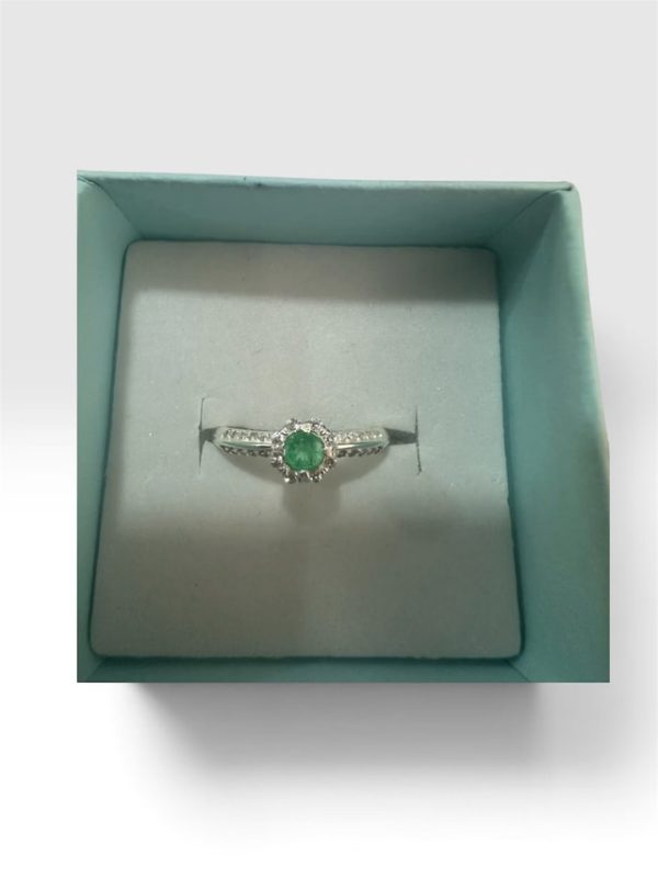 ANILLO COMPROMISO ESMERALDA NATURAL