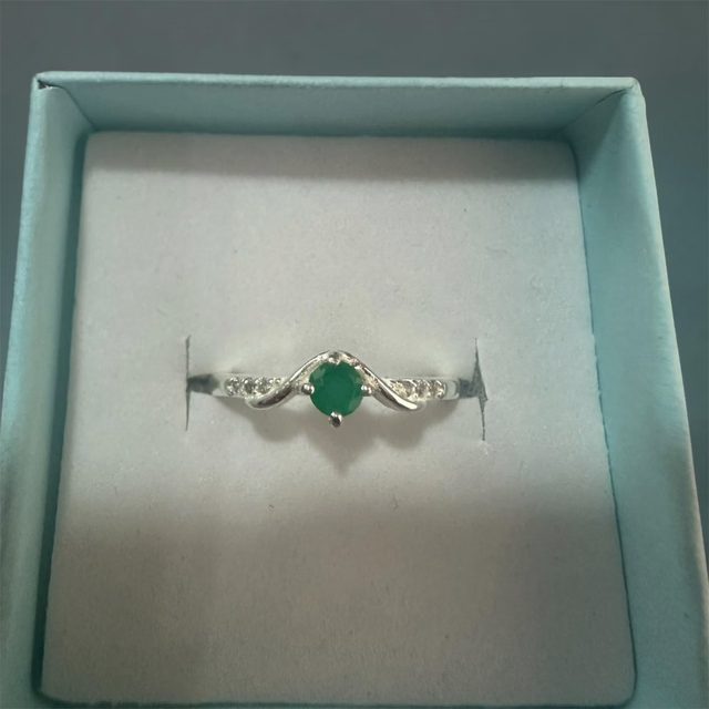 ANILLO PRINCESA ESMERALDA NATURAL